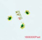18K Gold Pendant set with green emerald diamonds for girls